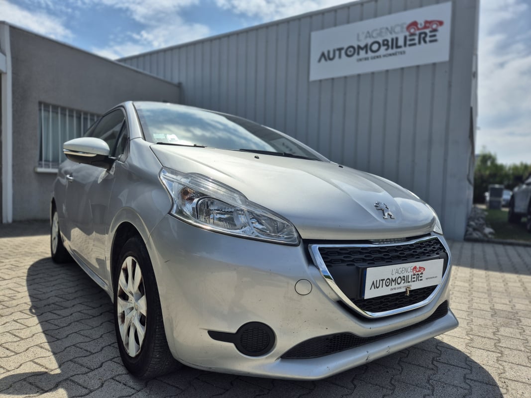 Peugeot 208 1.0 VTI 69CV LIKE — 1