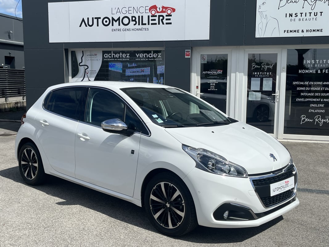 Peugeot 208 1.2 PureTech 110 ch TECH EDITION EAT6 - 1ere MAIN - KIT DISTRIBUTION NEUF - — 1