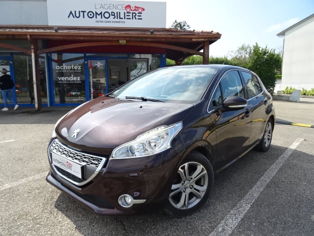 Peugeot 208 GENERATION-I 1.6 VTI 120 ALLURE — 1