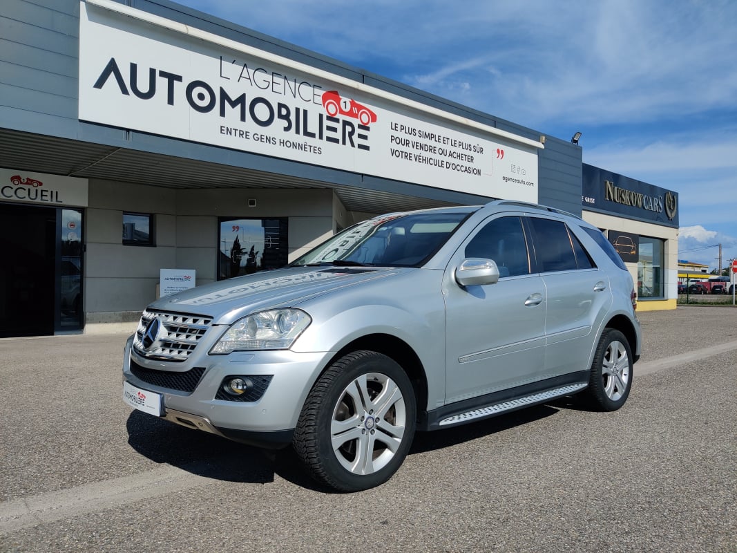 Mercedes-Benz ML 420 CDi V8 4-Matic 306 cv BVA Pack Sport AMG extérieur — 1