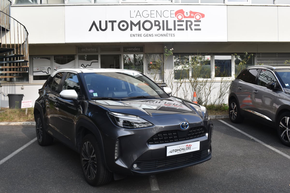 Toyota Yaris Cross COLLECTION MY-22 1.5 HSD 116 Hybrid 4WD E-CVT 90 cv Boîte auto — 1