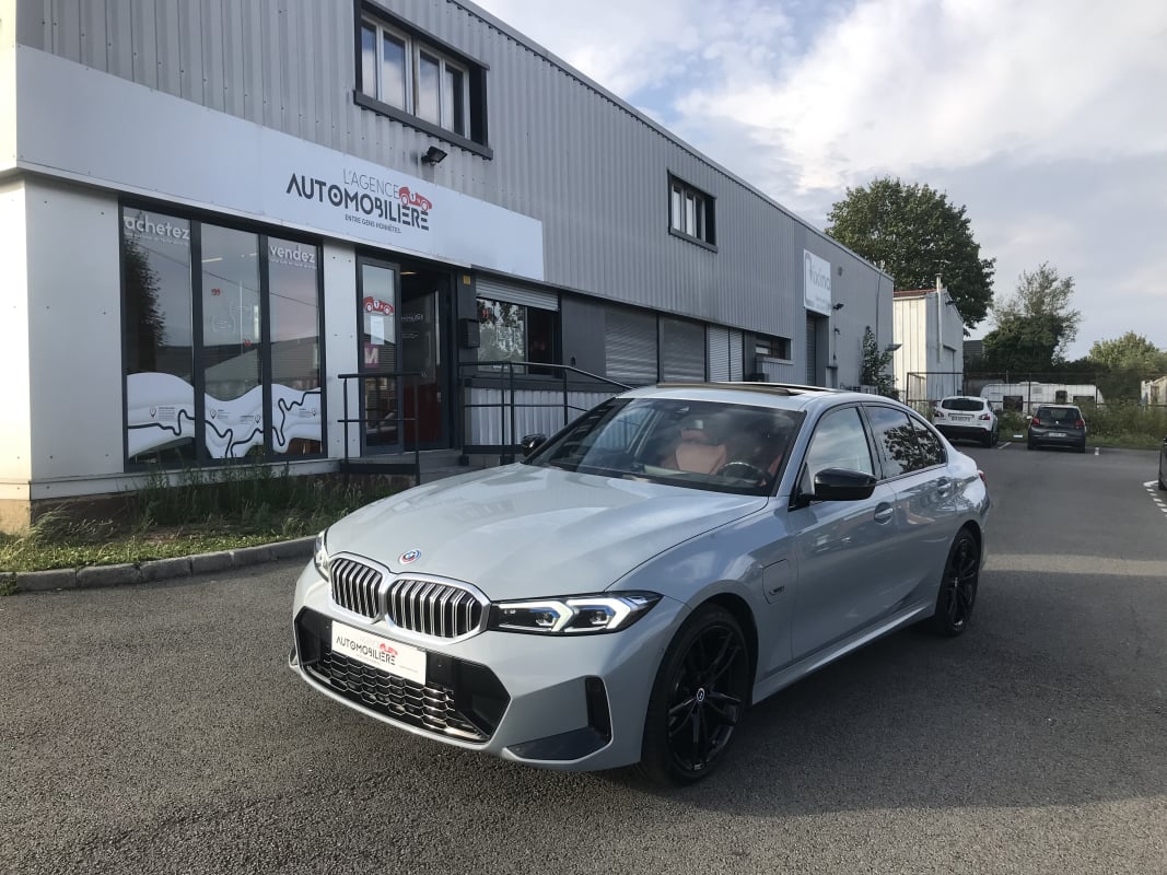 BMW Série 3 330 E 292 CH PACK M 50 EME ANNIVERSAIRE — 1
