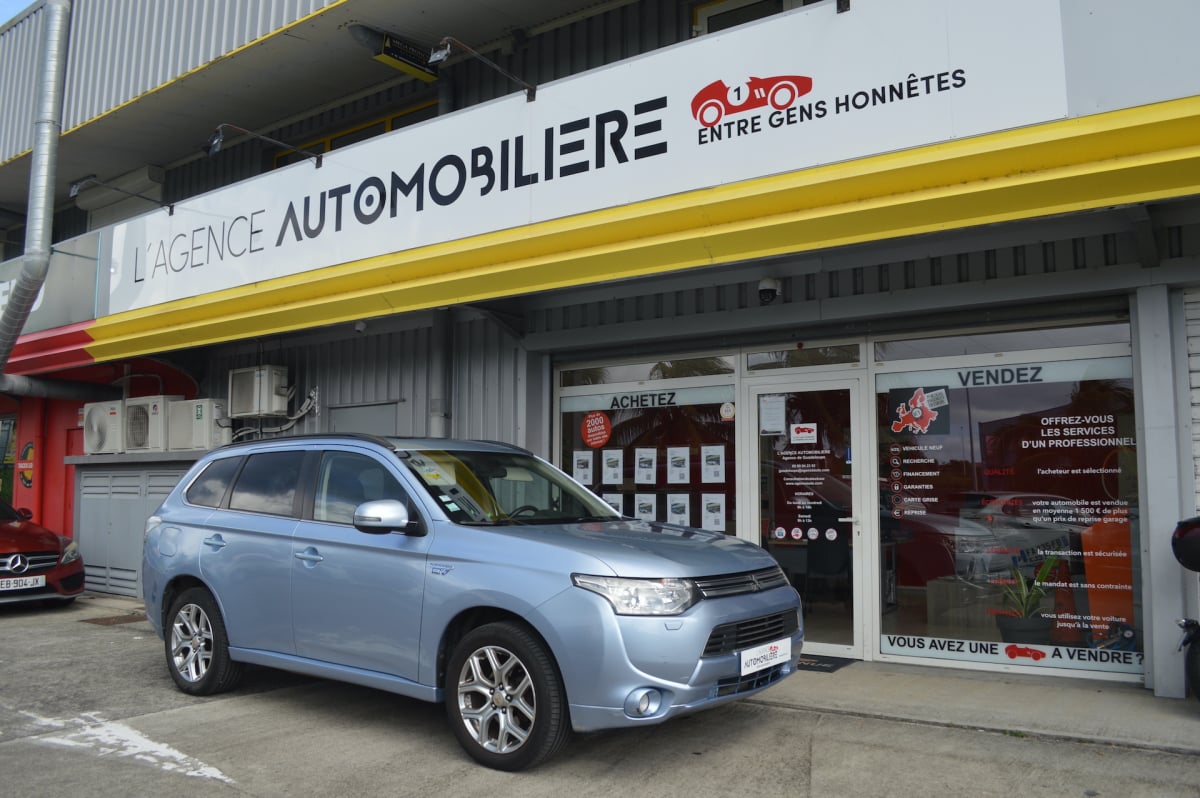 Mitsubishi Outlander PHEV Hybride rechargeable Instyle — 1