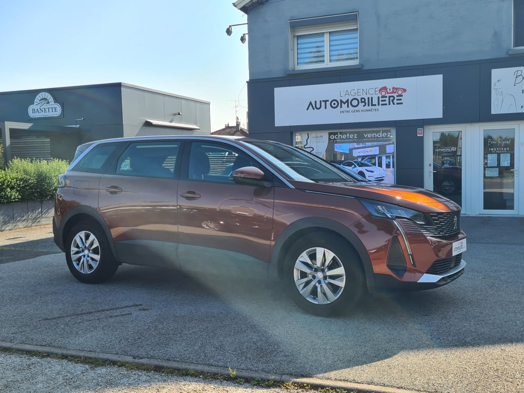 Peugeot 5008 1.5 BlueHDi 130 Active Business - 7 places - Attelage — 1
