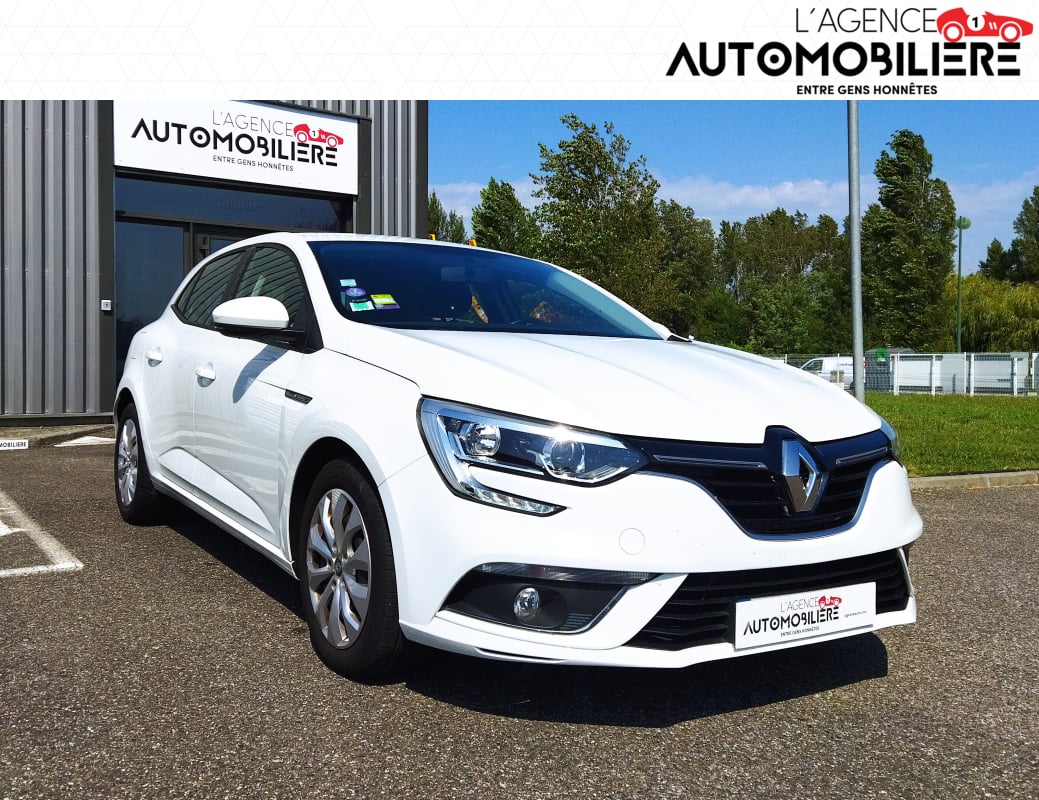 Renault Megane IV 1.2 TCe 16V 100 cv LIFE — 1