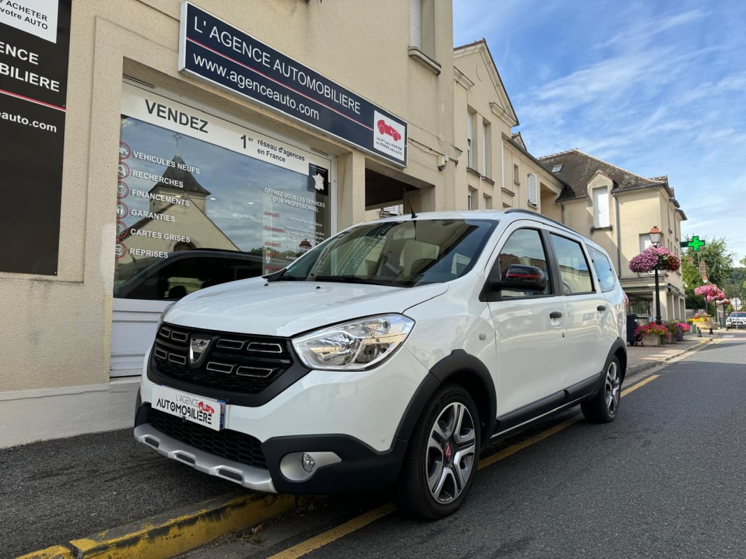 Dacia Lodgy 1.5 DCI 115 cv Stepway — 1