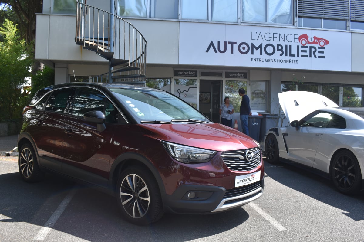 Opel Crossland x INNOVATION X 1.2 i 12V Turbo 110 cv Boîte auto — 1