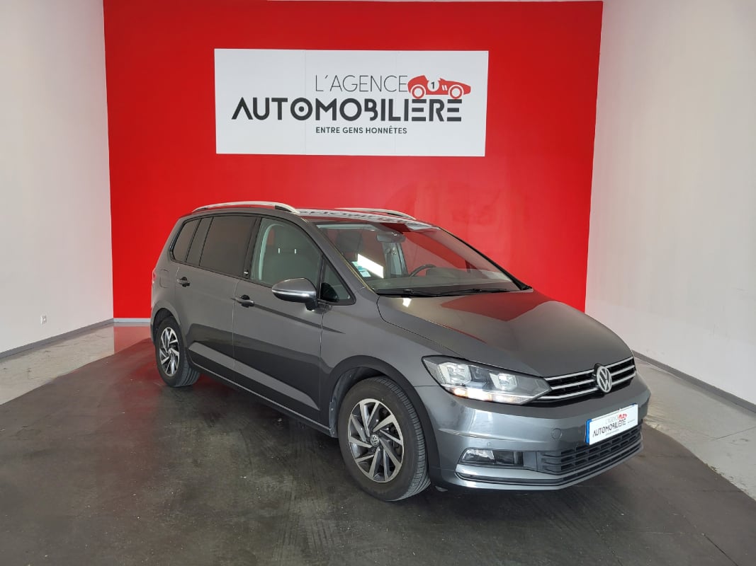 Volkswagen Touran 2.0 TDI 150 SOUND 7 PLACES + CARPLAY / CAMERA — 1
