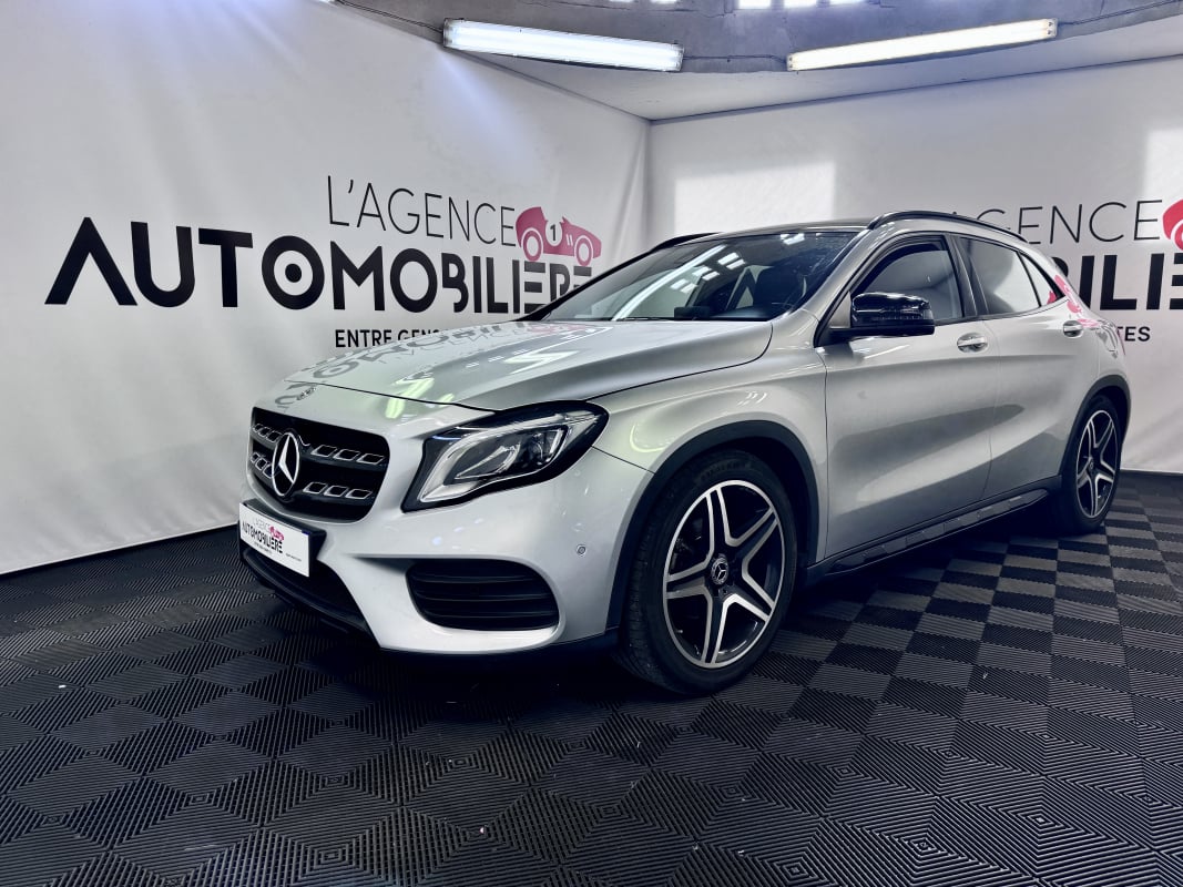 Mercedes-Benz Classe GLA 200 7-G DCT FASCINATION ( Toit Ouvrant, Pack AMG, Entretien Mercedes) — 1