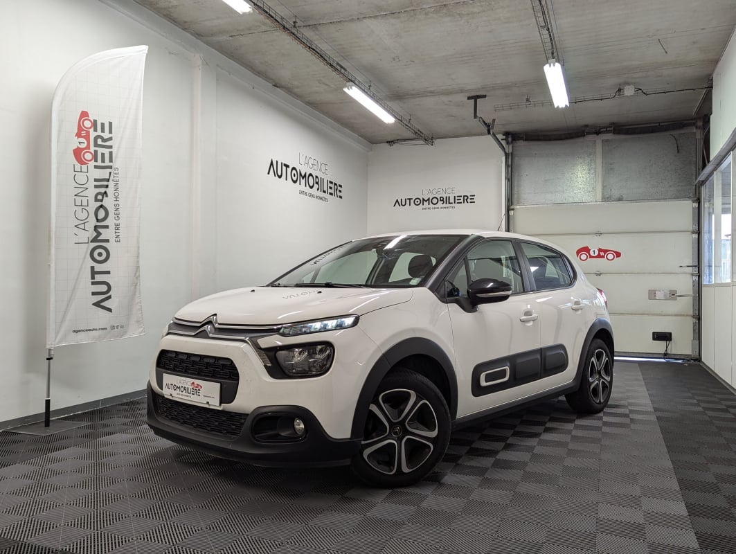 Citroen C3 III (2) 1.2 PURETECH 83 S&S FEEL PACK — 1
