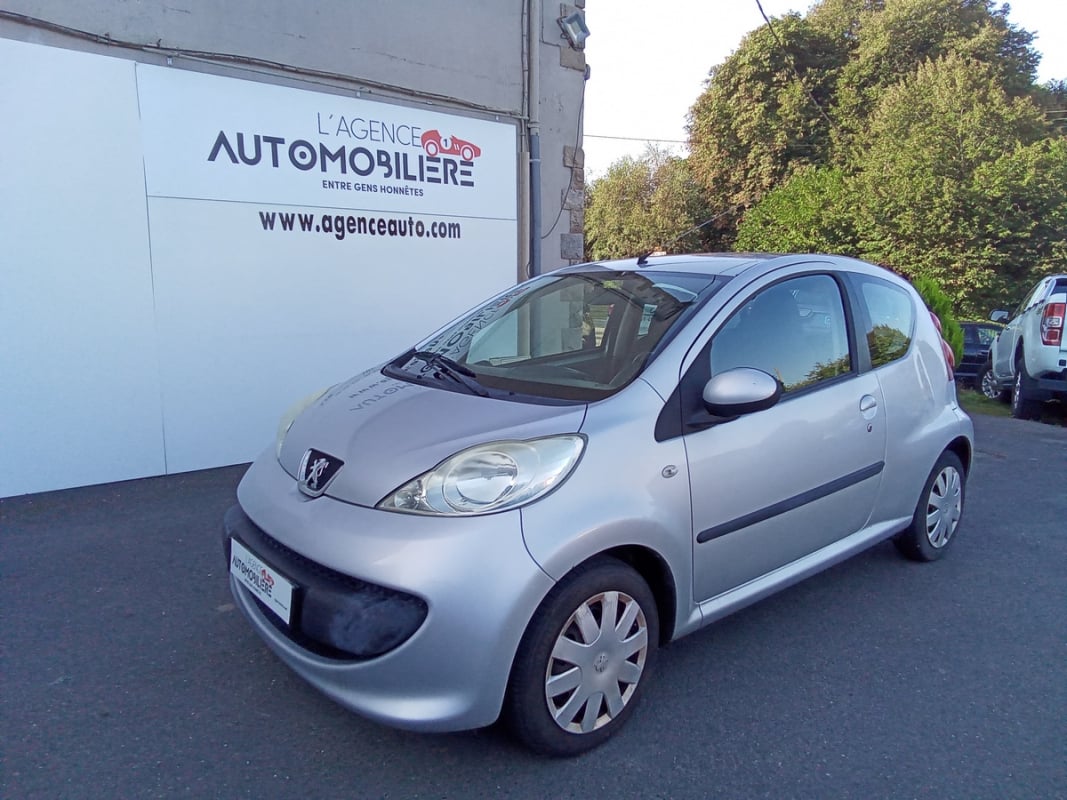 Peugeot 107 1.0 70 ACTIVE 2-TRONIC BVA — 1