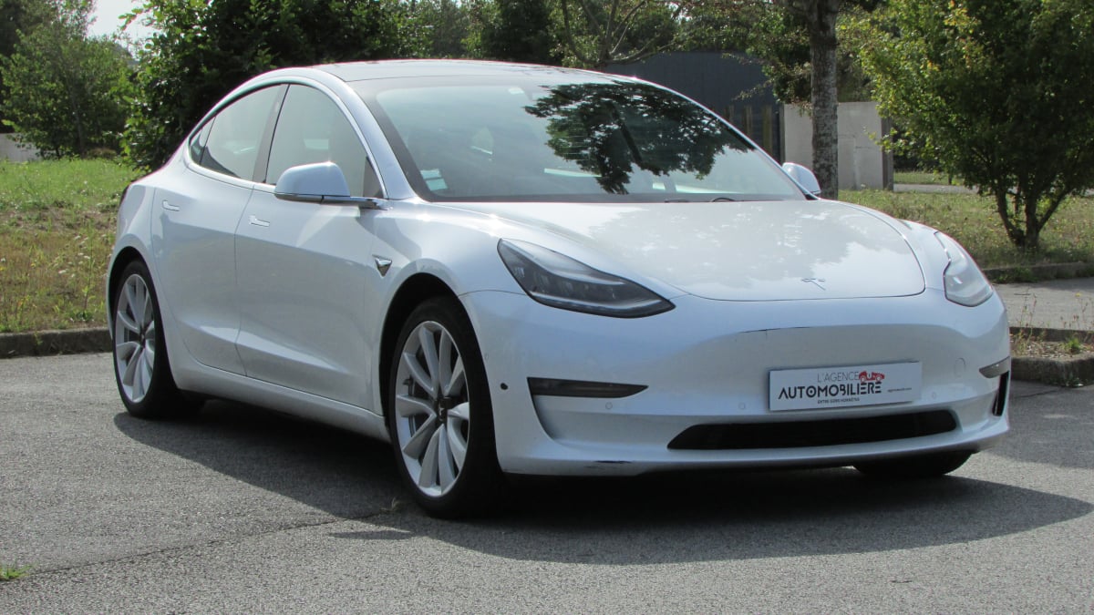 Tesla Model 3 LONG RANGE DUAL MOTOR AWD 75KWH — 1