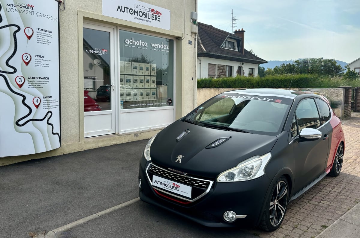Peugeot 208 GTI 1.6 THP 16V 200 cv Covering Coupe Franche — 1