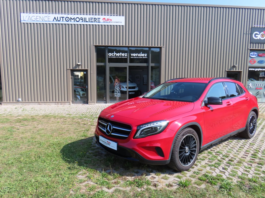 Mercedes-Benz Classe GLA 200 Sensation 156Cv — 1