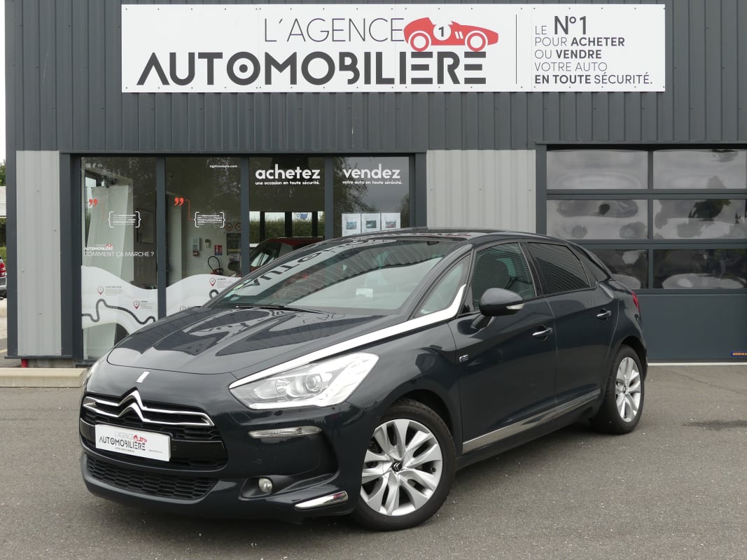 DS DS 5 HYBRID 4 EXECUTIVE ETG6 — 1