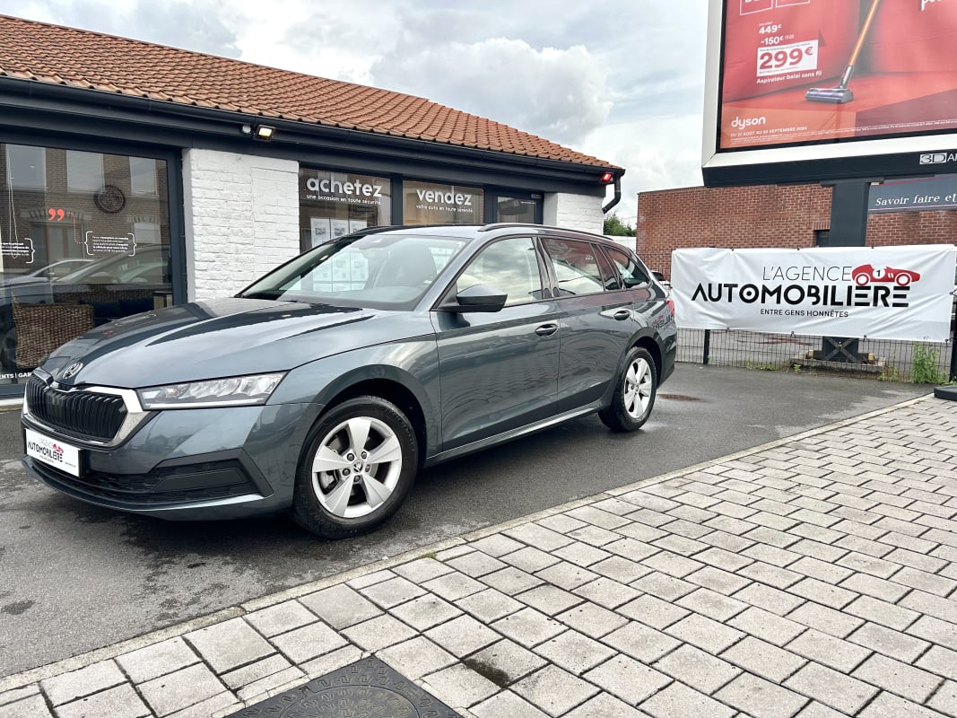 Skoda Octavia IV COMBI 1.0 TSI MHEV E-TEC 110 AMBITION DSG7 — 1
