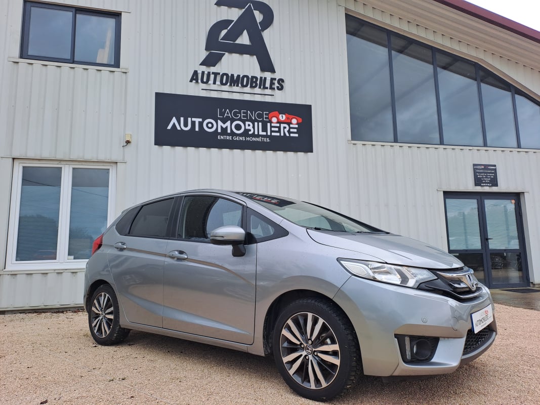 Honda Jazz 1.3 VTEC NAVY EXCLUSIVE — 1