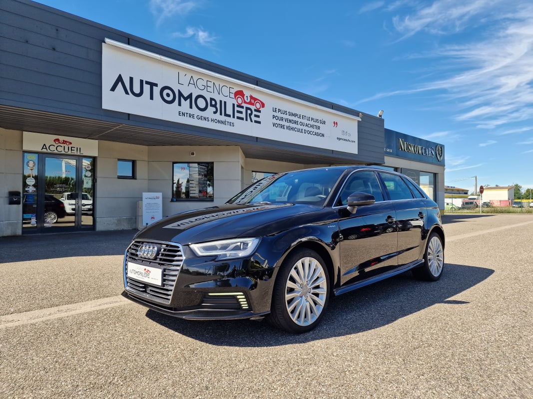 Audi A3 Sportback 40 E-TRON DESIGN LUXE S-TRONIC — 1