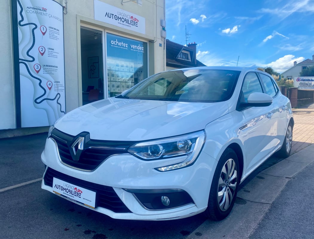 Renault Megane IV 1.5 dCi 16V 90 cv Hatchback — 1