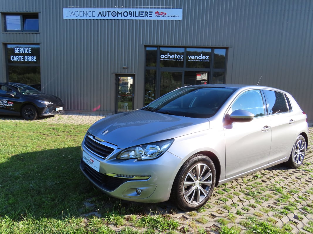 Peugeot 308 1.2 e- 12V Style 110Cv — 1
