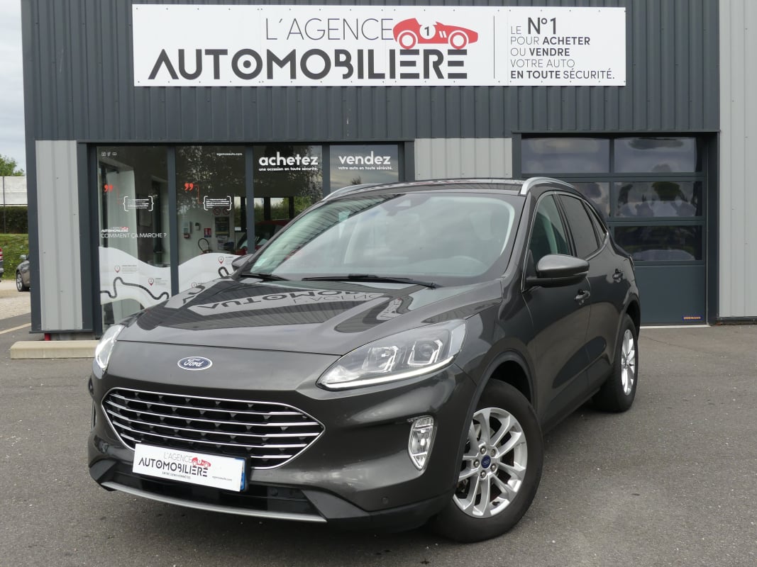Ford Kuga 2.0 TDCI 150 S&S 4X2 TITANIUM — 1
