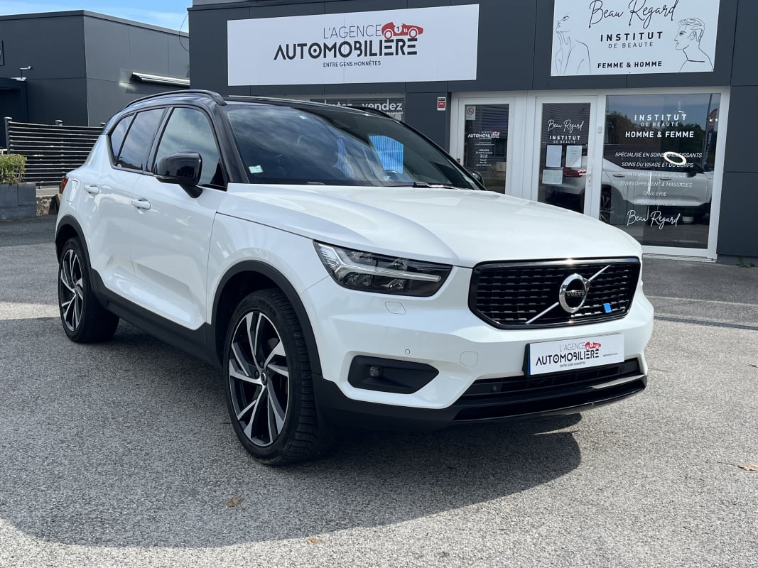 Volvo XC40 D4 AWD AdBlue 190 ch R-DESIGN Geartronic 8 — 1
