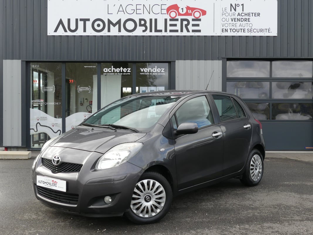 Toyota Yaris 1.3 VVTi 16V 101 cv — 1