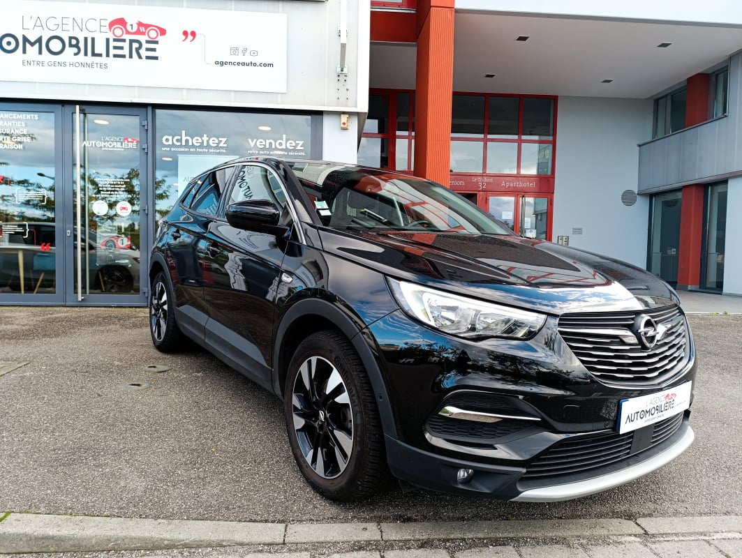 Opel Grandland X 1.2 i Turbo 130 cv DESIGN LINE — 1