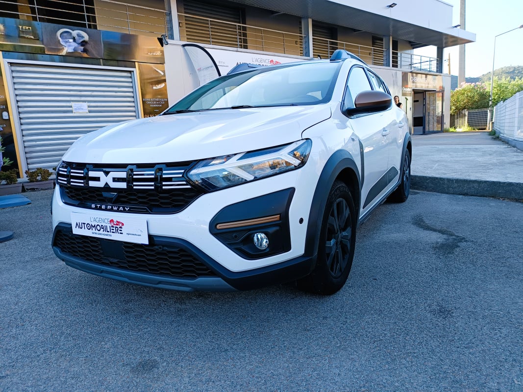 Dacia Sandero STEPWAY 1.0 TCE 110 EXTREME — 1