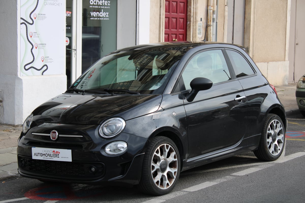 Fiat 500 1.0 70 ROCKSTAR BSG HYBRIDE ( Toit panoramique, Carplay, Radar Arr ... ) — 1