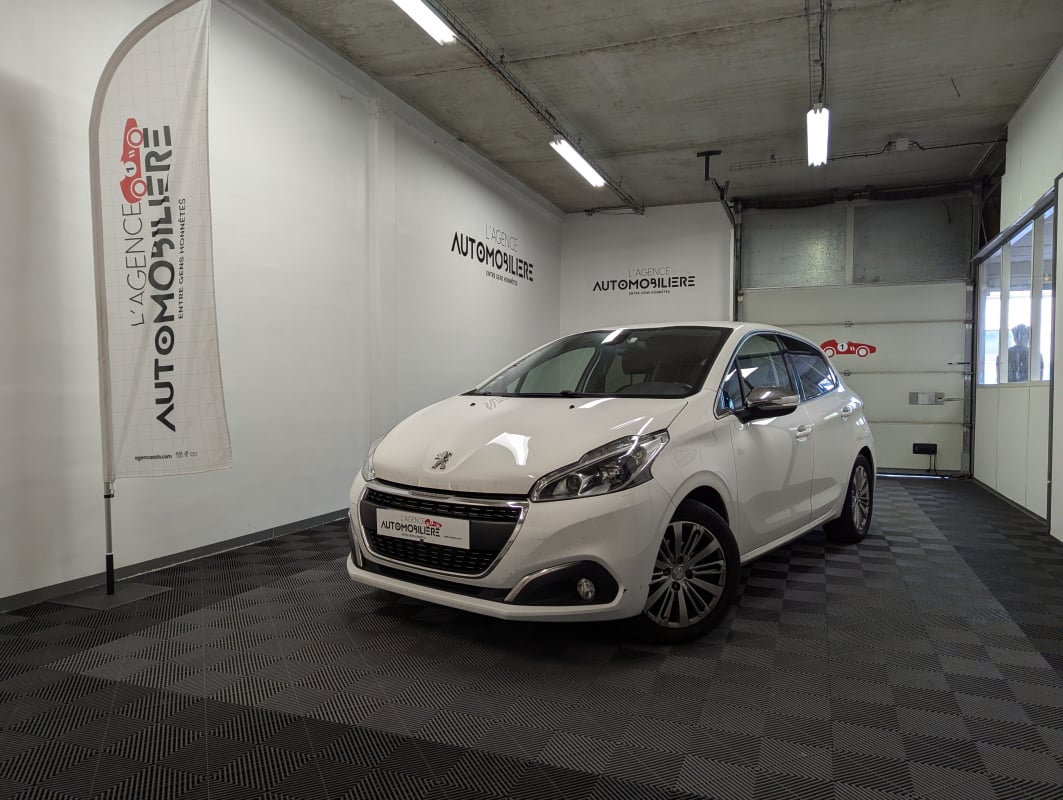 Peugeot 208 1.2 PURETECH 110 S&S 6CV ALLURE EAT6 5P — 1