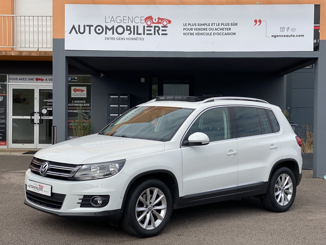 Volkswagen Tiguan 2.0 TDi BlueMotion Sportline Toit Ouvrant/Caméra de recul — 1