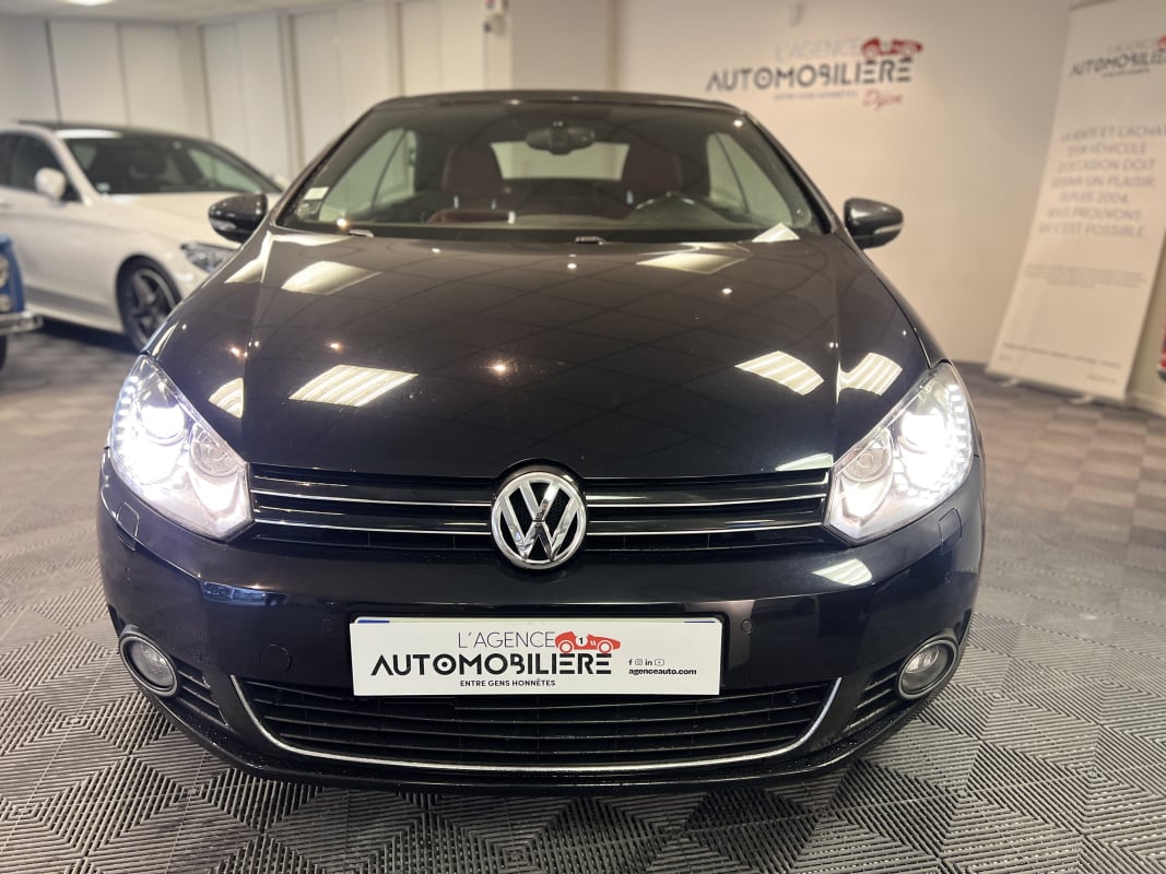 Volkswagen Golf Cabriolet Intérieur Rouge 1.6 TDi 105 cv Sièges Chauffants/Radar avant arrière/Bluetooth — 20