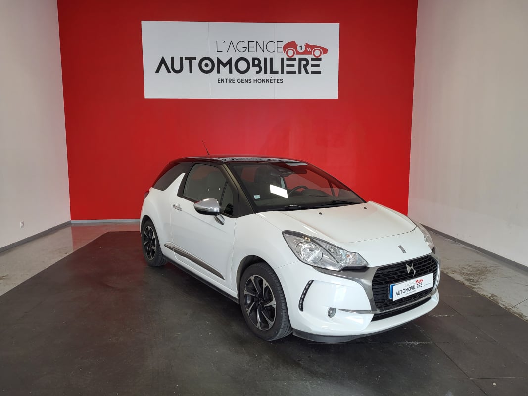 Citroen DS3 DS3 1.2 PURETECH 110 CONNECTED CHIC AUTOMATIQUE // DISTRIBUTION FAITE POUR LA VENTE — 1