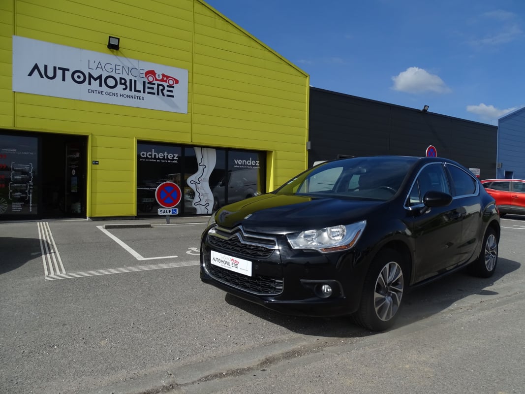 Citroen DS4 1.6 L HDI 112 ch SO CHIC BVA — 1