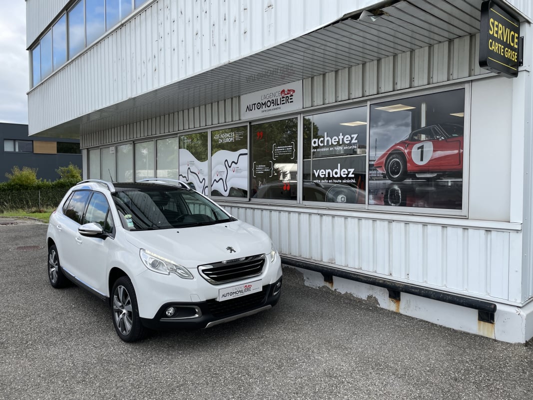 Peugeot 2008 1.6 e-HDI 115 CV Féline Titane BVM6 - 1ere Main - GARANTIE 12 MOIS - Attelage remorque — 1