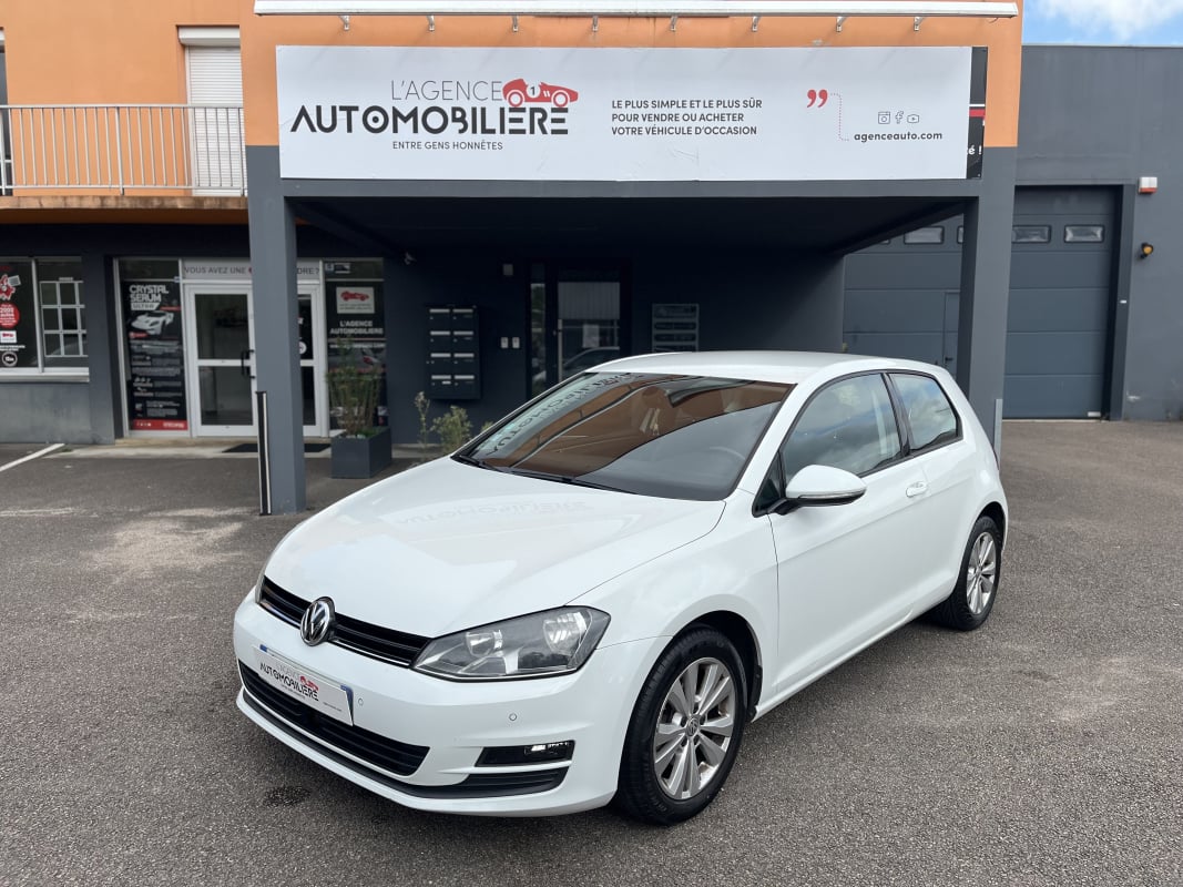 Volkswagen Golf Confortline 3 Portes 1.6 TDI 110 cv Courroie changée/Radar de recul/Radar avant — 1