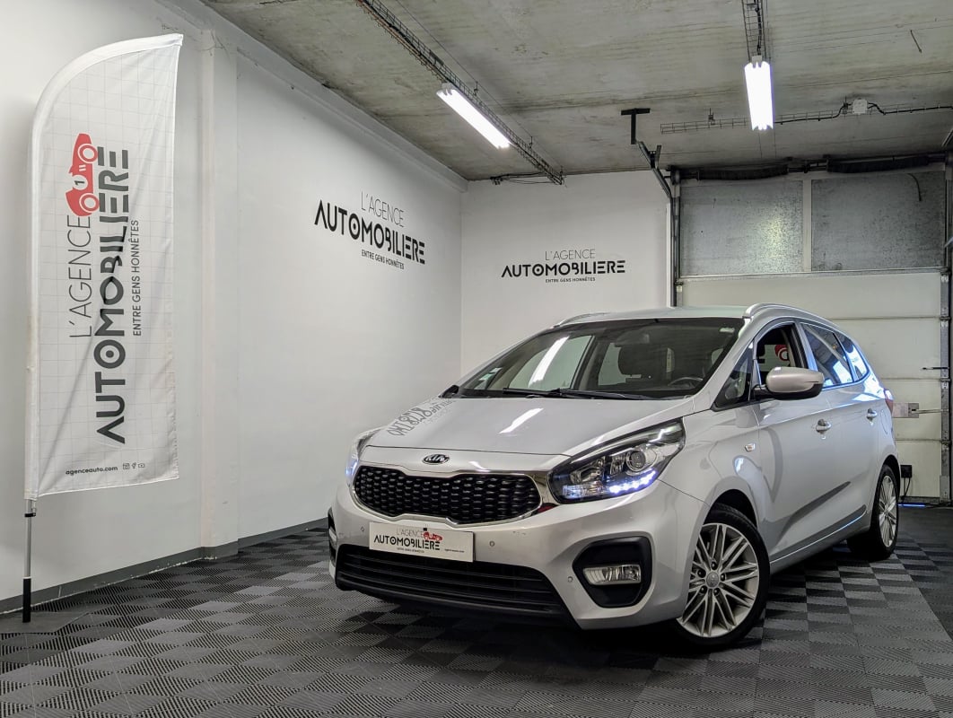 Kia Carens III (2) 1.7 CRDI 141 ISG ACTIVE 7PL — 1