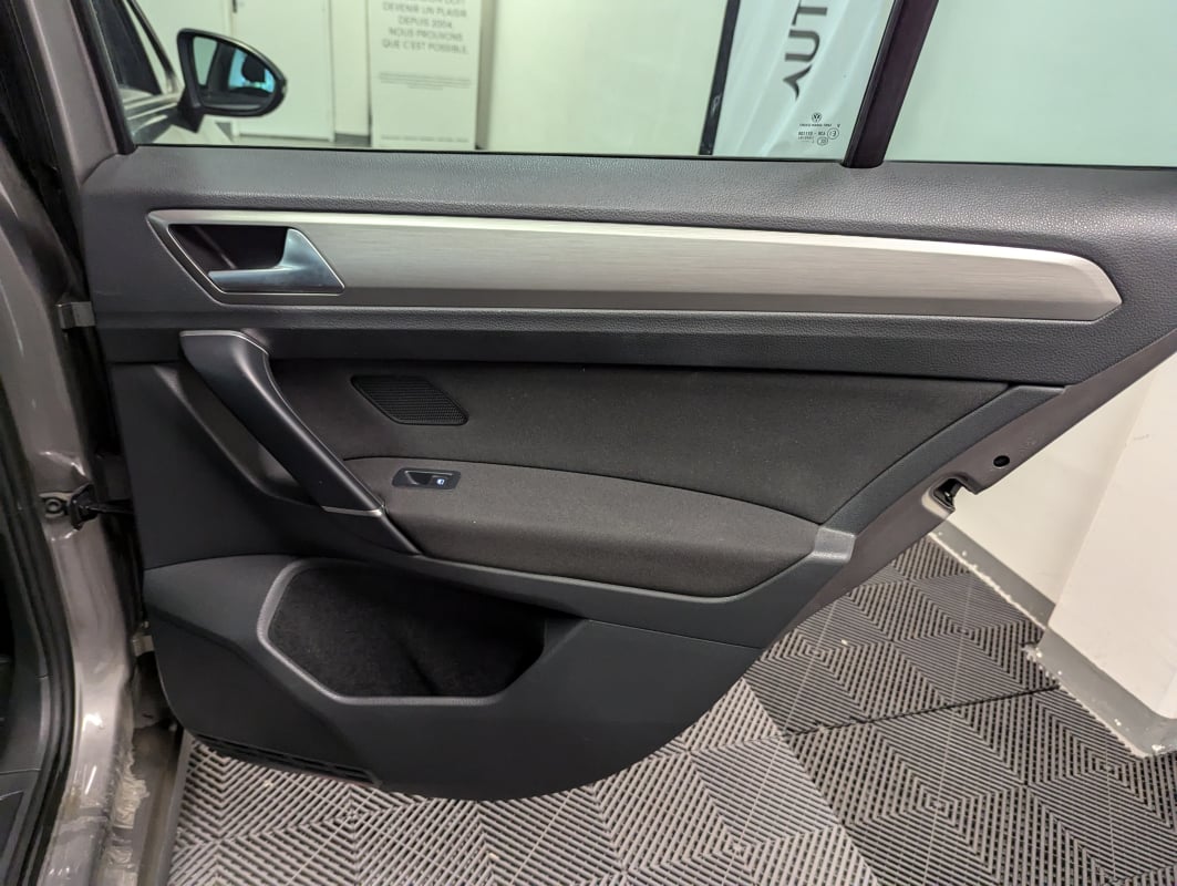 Volkswagen Golf Sportsvan 1.4 TSI 125 BLUEMOTION TECHNOLOGY CONFORTLINE DSG7 — 28