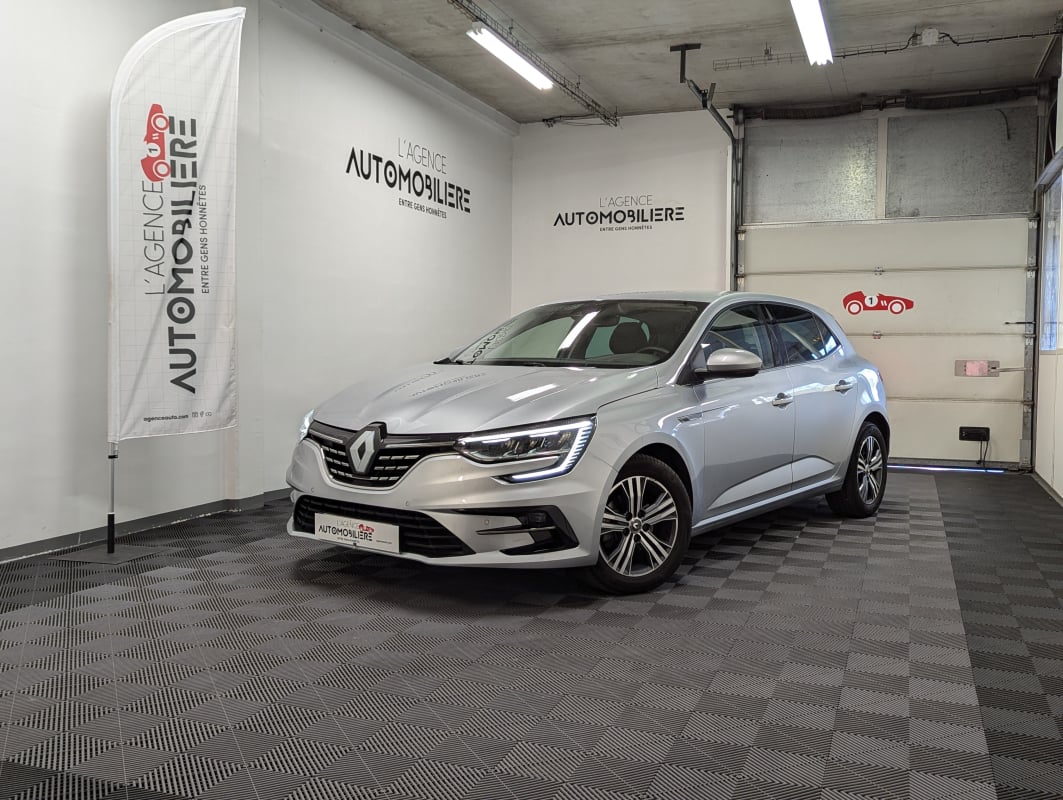 Renault Megane IV (2) 1.3 TCE 140 FAP INTENS — 1