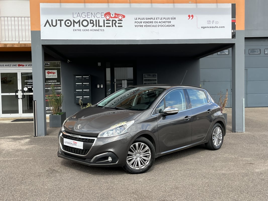 Peugeot 208 1.2 PureTech 82cv Allure - Courroie OK/Radar AR/Régulateur/Bluetooth/Climatisation — 1