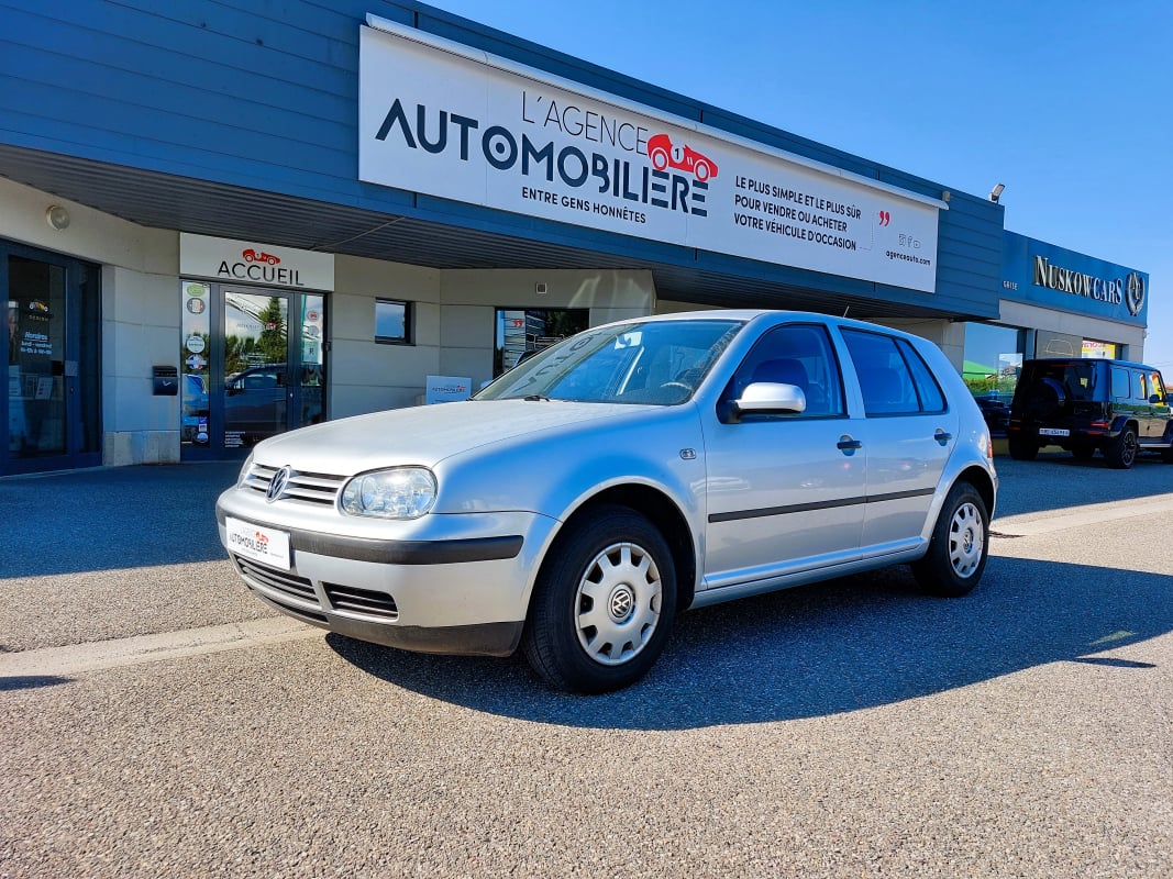 Volkswagen Golf IV 1.4 CONFORT — 1
