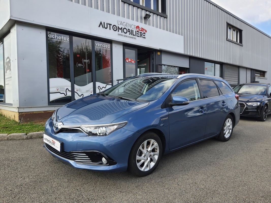 Toyota Auris 1.8 HSD 136 — 1