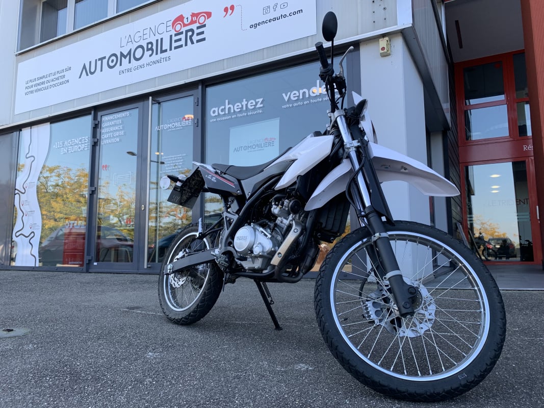Yamaha WR 125 R Yamaha WR 125R 15 cv 11kW — 1
