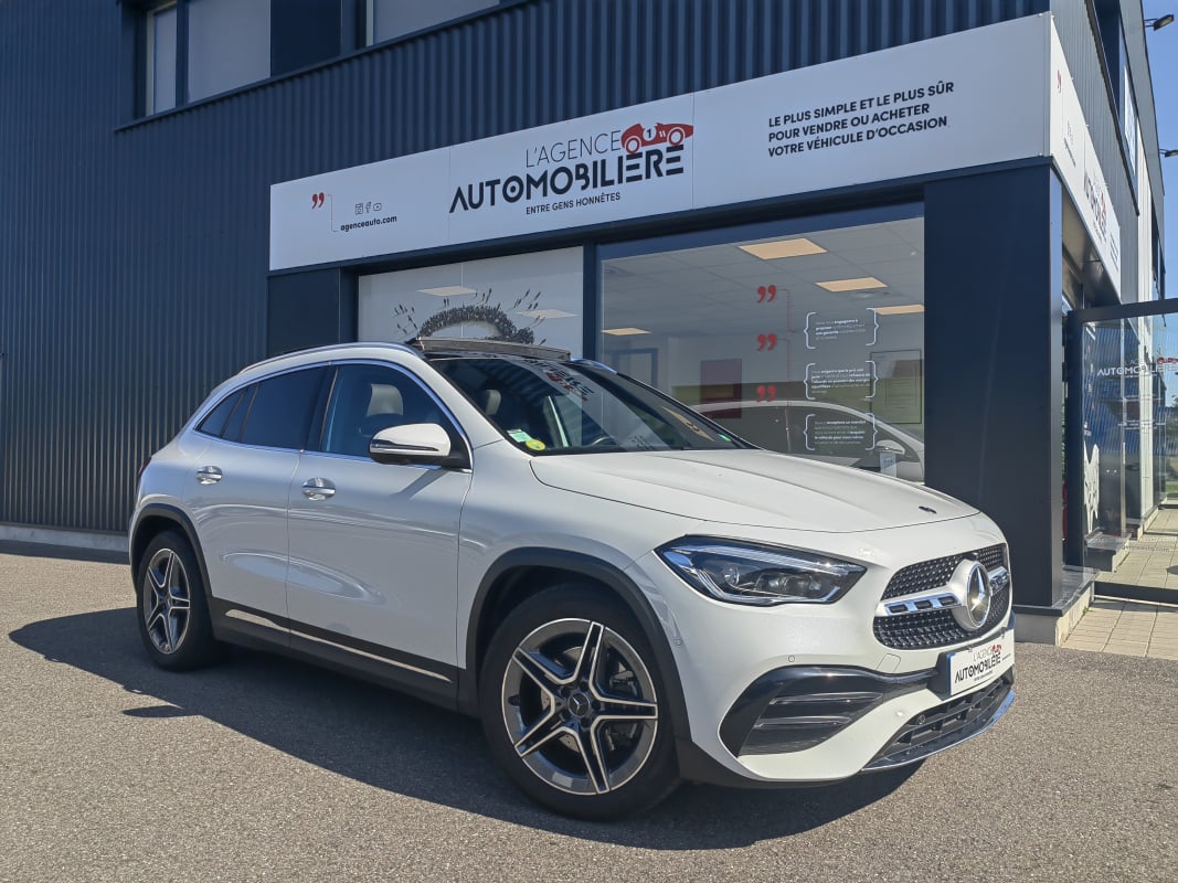 Mercedes-Benz Classe GLA 220 D 190 4MATIC 8G-DCT TOIT PANO ATTELAGE "1ère Main" — 1