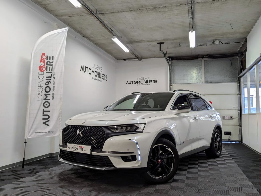 DS DS7 CROSSBACK 1.6 E-TENSE 225 PERFORMANCE LINE + — 1