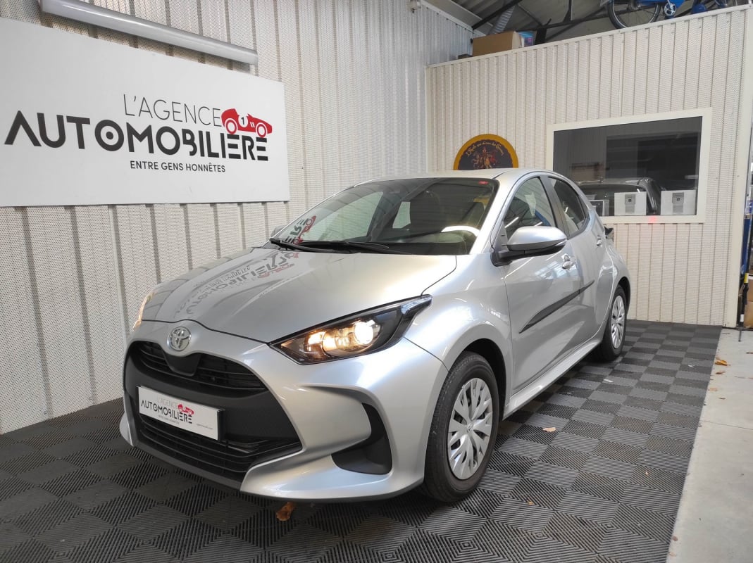 Toyota Yaris 1.5 VVTI 120 DYNAMIC — 1