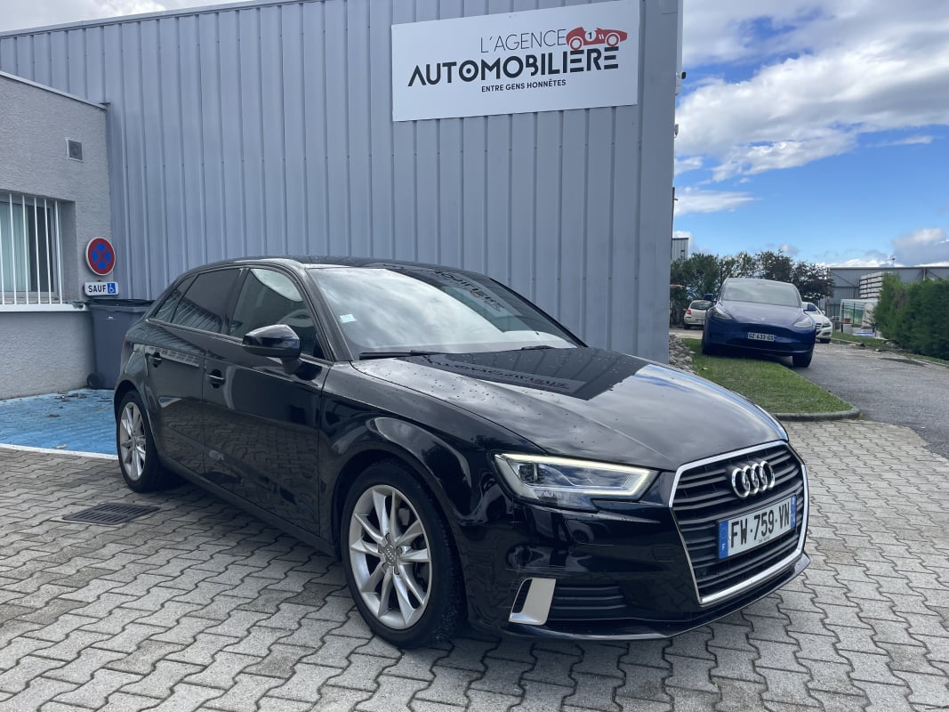 Audi A3 1.6 TDI 116cv SPORT — 1