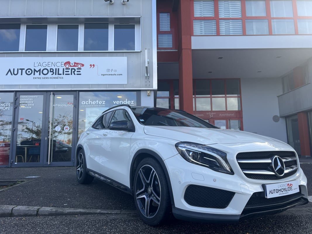Mercedes-Benz Classe GLA 220 D 2.1 CDi 7G-DCT 170 cv BVA FASCINATION — 1