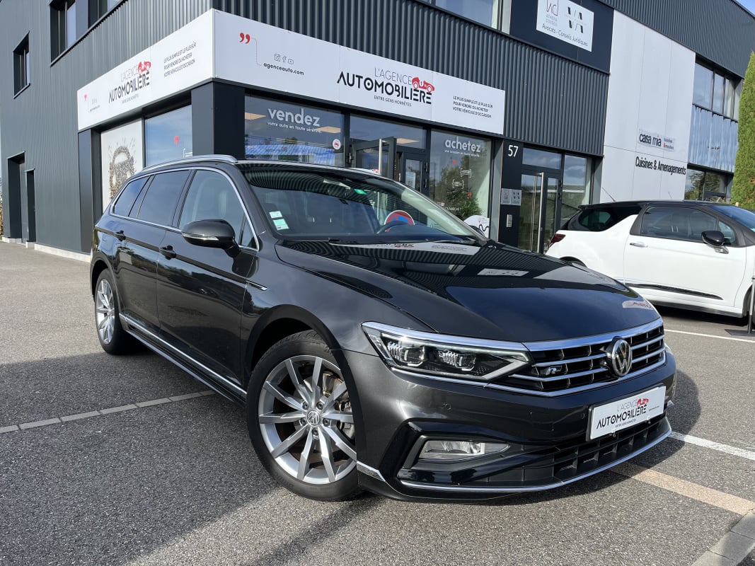 Volkswagen Passat SW 1.5 TSI 150 R LINE DSG7 ACC SIÈGES ALCANTARA CHAUFFANTS/ MASSANT CAMERA — 1